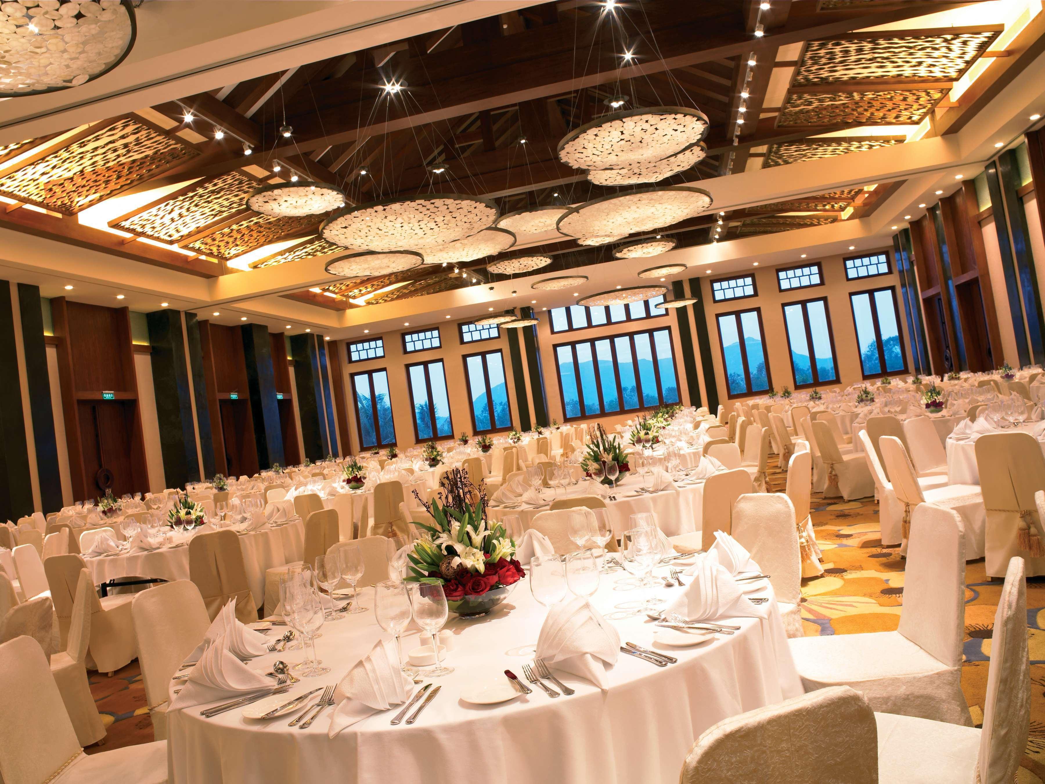 Hilton Sanya Yalong Bay Resort & Spa Restoran fotoğraf